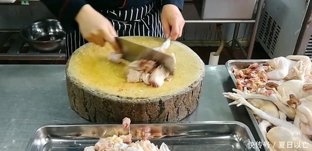 香菇|淮扬菜大厨改良员工餐将香菇烧鸡这么做,鲜香微辣,开胃下饭