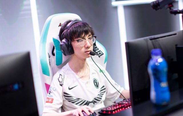  季后赛|LPL夏季赛季后赛：宝蓝与Mark重回首发！IG能否守住四皇之位