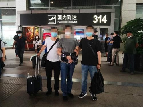  涉案人员|跨越千里也要抓到你！吴起公安成功押解回一跨境诈骗涉案人员