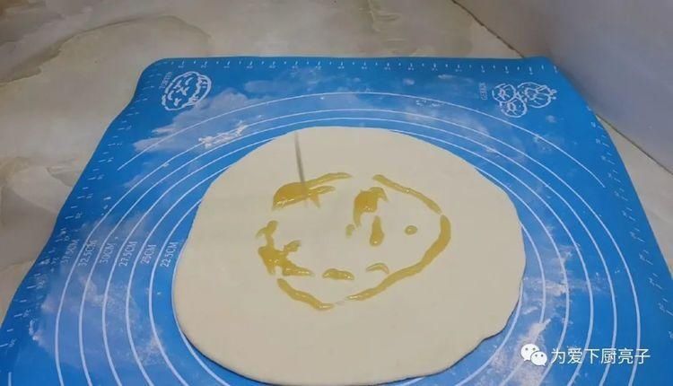  学会|烙饼这么做太香了，开水一烫，张张柔软又劲道，学会天天不起早