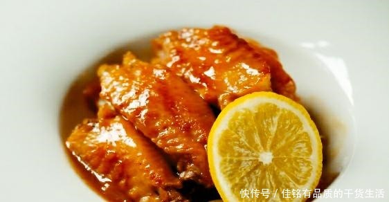 酸甜|鸡翅别再搭配可乐了,试试这样做,酸甜开胃又高贵
