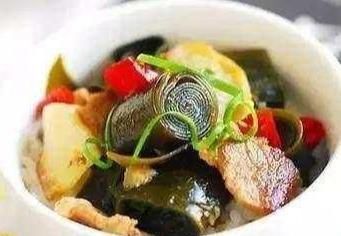  海带|酱焖鲜鲅鱼，鲫鱼西红柿汤，五花肉酥海带这几道家常菜的做法