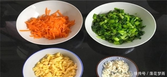  揉面|不揉面也不用发面的粗粮菜团，皮薄馅大当早餐食用，减肥效果良好