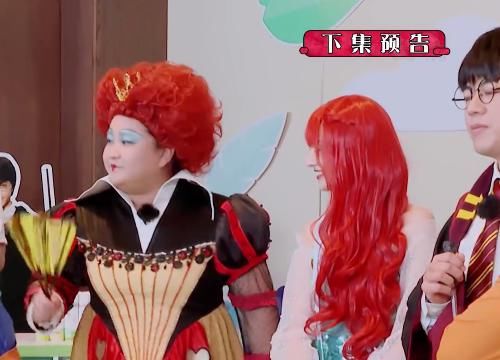  郑爽|郑爽再被批不敬业，上综艺被cue跳无价之姐，她却不配合躲一旁