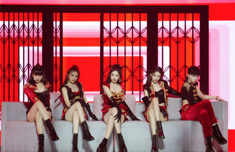  姐姐|《浪姐》再被爆料成团名单？阿朵王霏霏触底反击，万茜人气担当