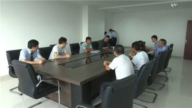  夫妻|宝应这对夫妻，新买的车居然......