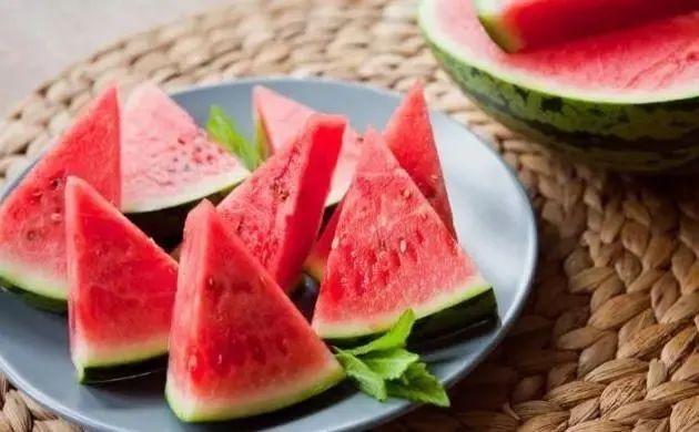  完别|三伏天，西瓜没吃完别放冰箱！