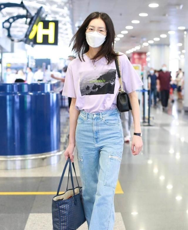 老爸|刘雯的美真特别,穿一身“老爸风+珍珠”,又飒又时髦谁也比不过