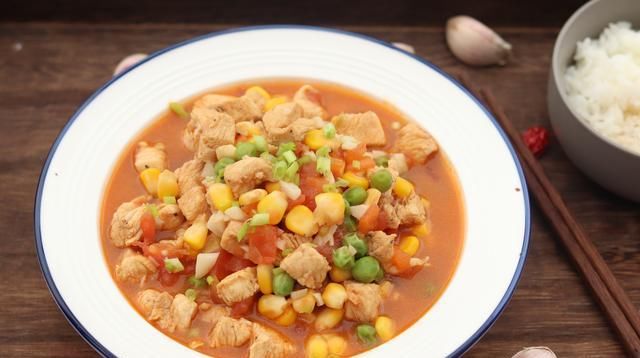 营养|番茄和它是绝配,遇到活动多买点,夏季吃它不长胖,营养还丰富