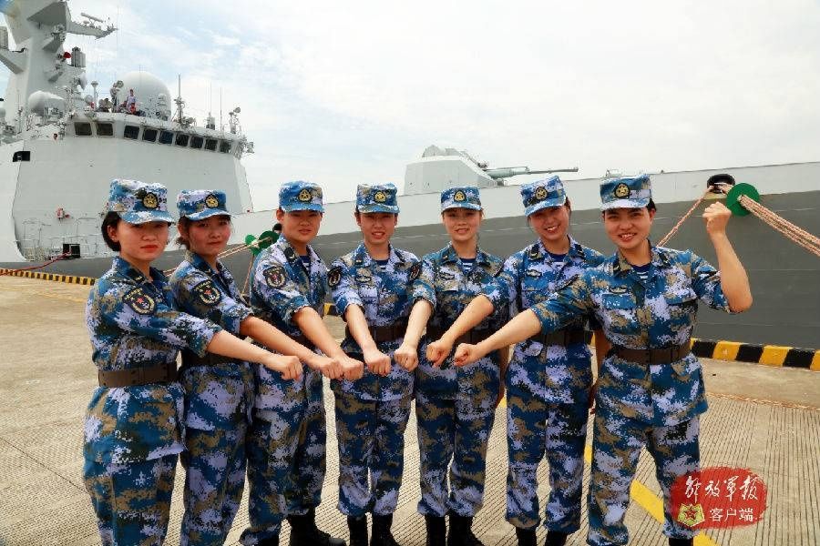  女兵|大洋之上的舰艇女兵，她们才是真正乘风破浪的姐姐们