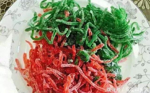 制作出来|五仁月饼中的“青红丝”是什么东西了解清楚以后，涨知识了
