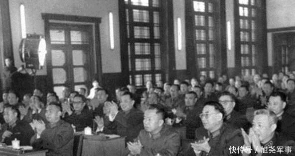 得知|曾向土匪下跪的开国大将,毛主席得知后不仅没批评,还当众表扬