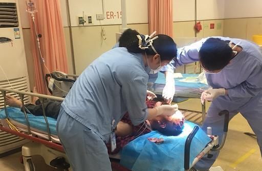 紧急情况|身体突发紧急情况,开车前往医院只要记住一件事,省时省力救命