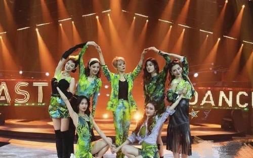  质疑|《乘风破浪的姐姐》成团之夜嘉宾真唱，姐姐们被质疑假唱，这样合适吗？