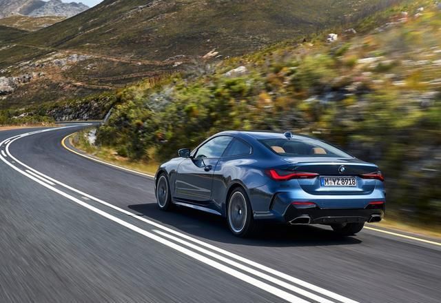  动力|新款宝马M440i亮相，大鼻孔+红卡钳！双门无框动力强