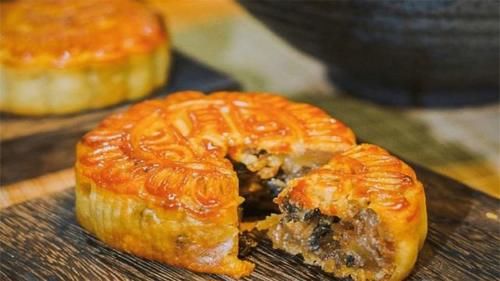 堪称|月饼屡创新奇，堪称月饼界“泥石流”，你见过几款“奇葩”月饼