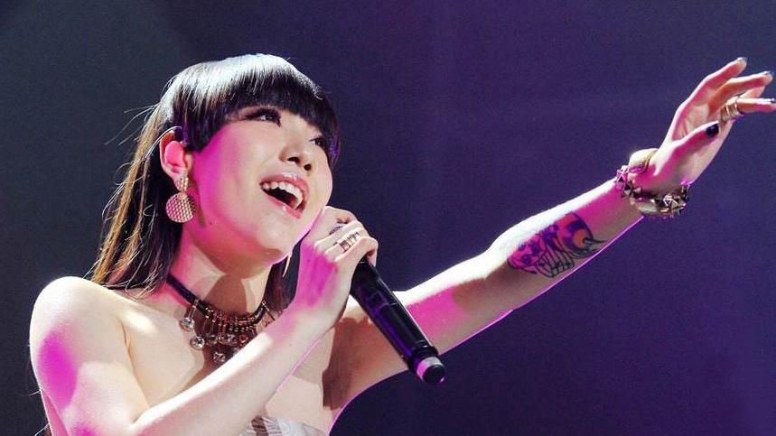  顶流|短短8年，从顶流沦落到小县城卖唱，吴莫愁究竟得罪了谁