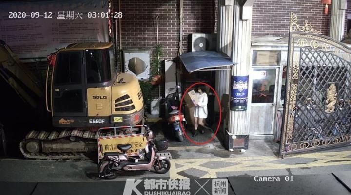 房间|年轻女子竟然偷快递上瘾！民警在她房间查获了20多件快递