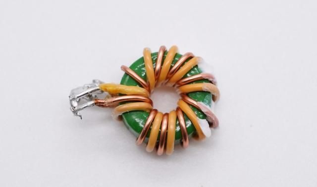  充电|万旅45W快充旅行转换插座拆解，一个便可走遍世界