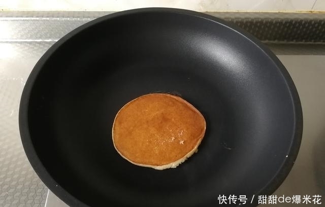 成品|好吃不腻香蕉松饼,好操作,焦糖色成品,松软好入口,娃超喜欢!