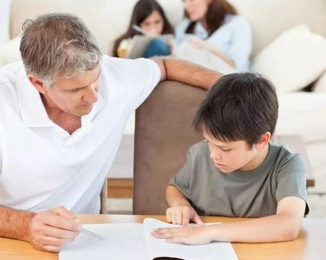  离婚|高考后的民政局成风景线，原来全是去离婚，网友：有为孩子考虑