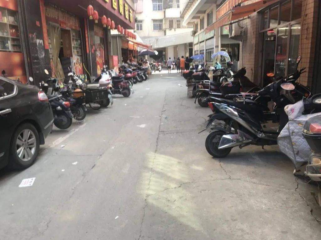 车停放不规范|快看!长乐不文明现象再曝光！