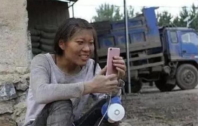 眼高|水泥妹离婚原因曝光，走红后挣大钱眼高过手，当众骂公婆被老公揍