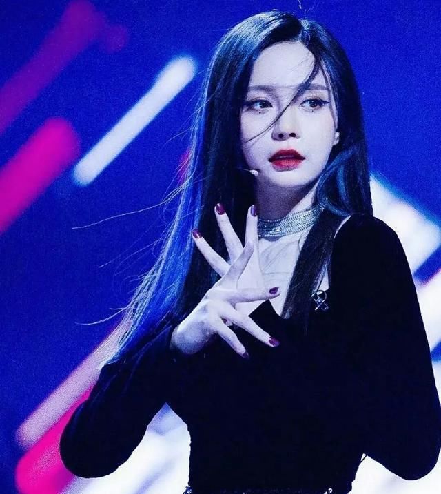  连发|沈梦辰连发四字告白《浪姐》，网友：她是真的适合这个舞台