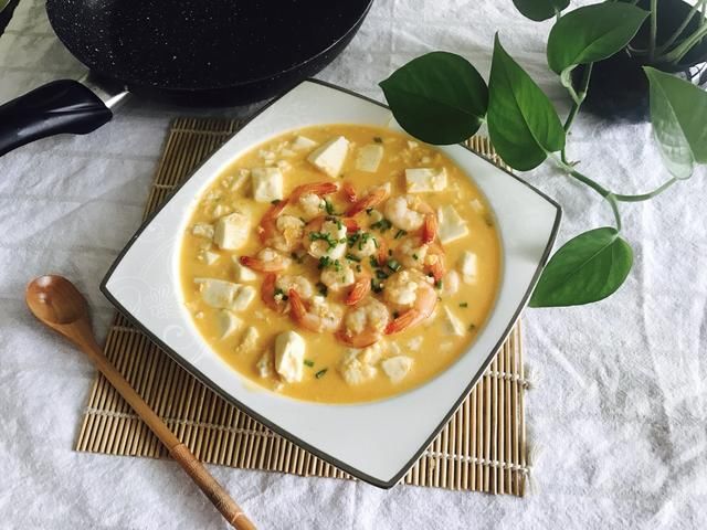 基围|基围虾还在白灼？教你焕然一新的做法，营养全面，清爽好消化