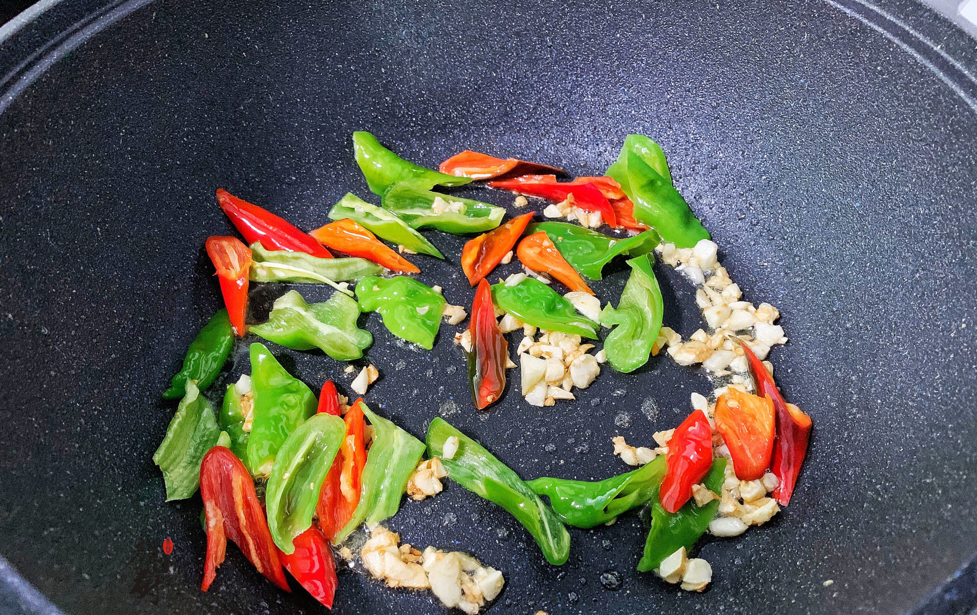  椒炒山药|山药和它是天生一对，多做给家人吃，简单一炒，比吃肉还营养