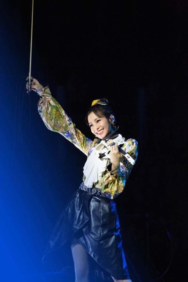 功夫|“姐姐”们玩乐器、耍功夫获赞 宁静:让50岁女性看到自己发光的地方