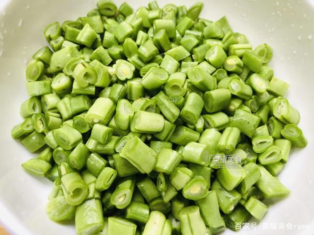  简单|三伏的天气没胃口，不妨试试这道菜，做法简单味道香，当饭吃也行