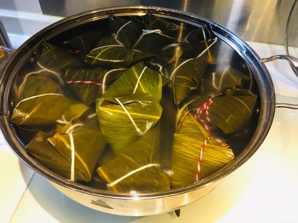 鹿卡|【召唤鹿卡】继续包粽子