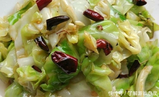  大厨|饭店炒包菜为什么那么好吃？饭店大厨：炒前放一味料，你也能做到