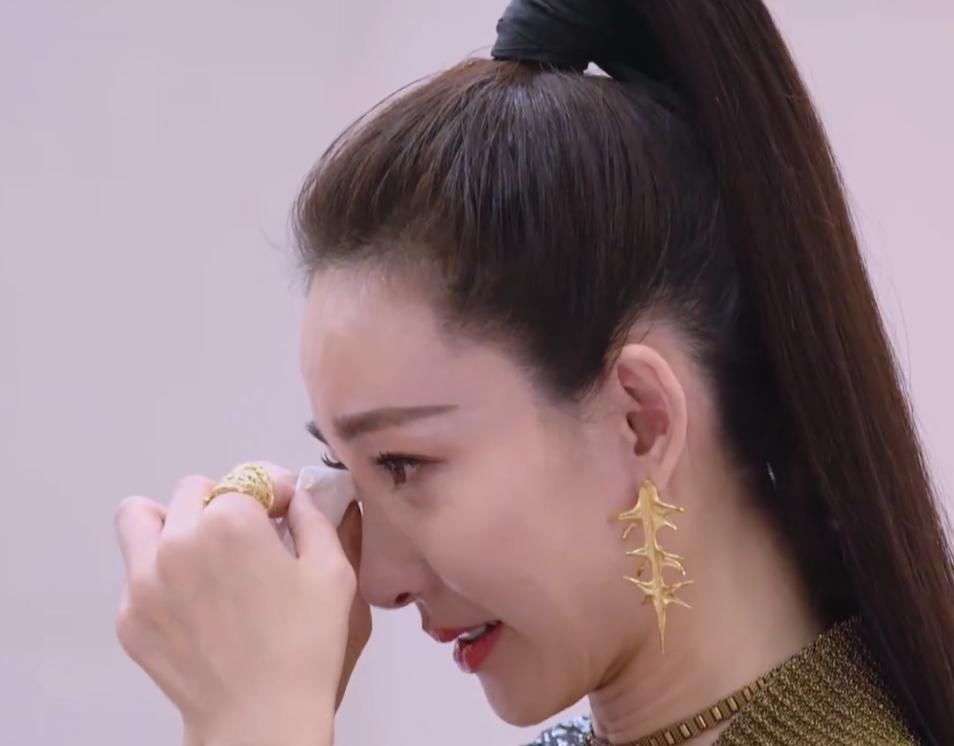  姐姐|队友淘汰霸气姐姐发威：宁静组“不锈钢”团，黄圣依签约，张萌厉害了