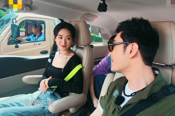  中餐厅|中餐厅播出近半，终于提到baby，黄晓明表情很微妙，想看同框