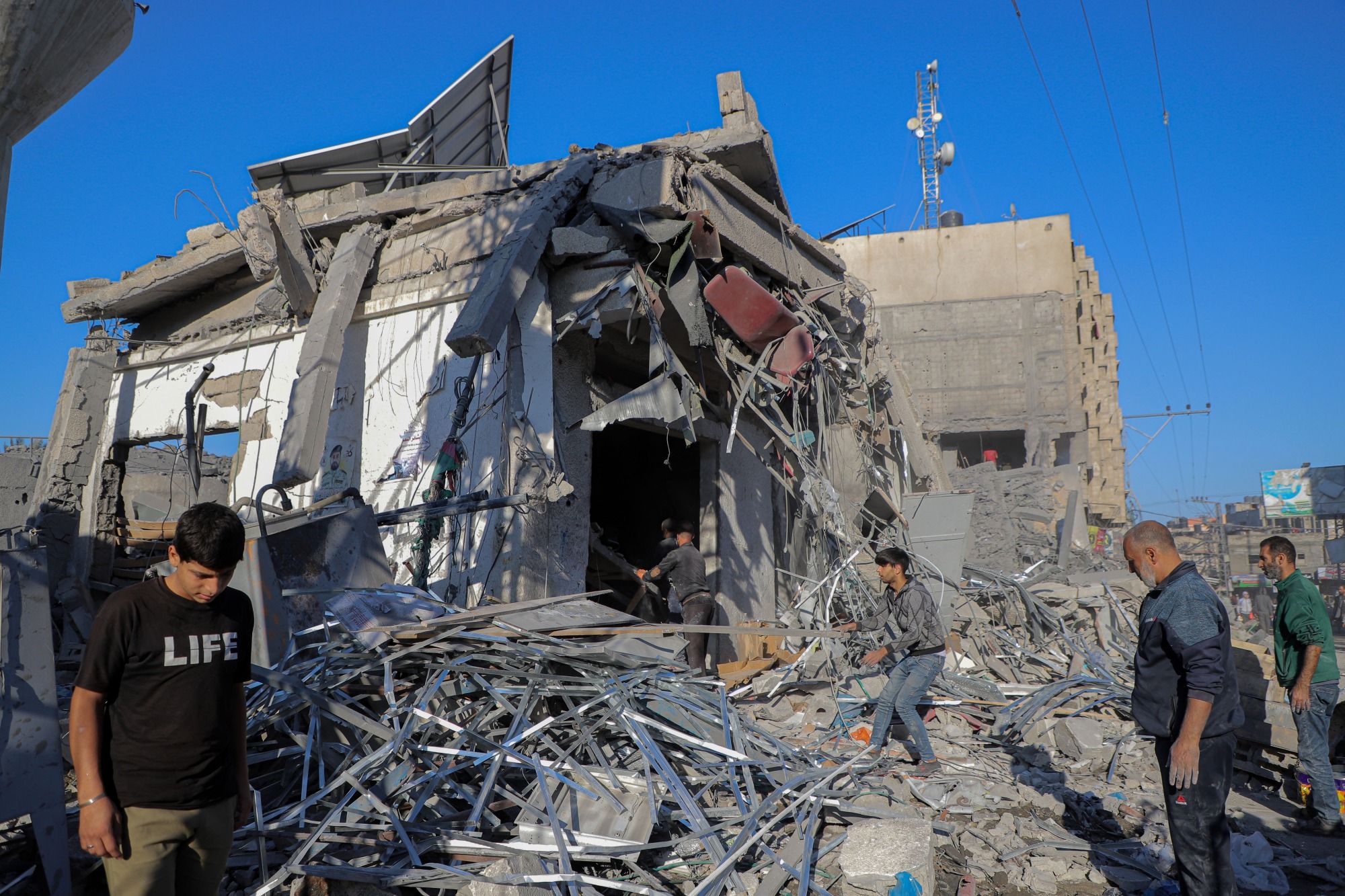加沙官员称以军勒令希法医院“清场” 以军称是应院方请求允许撤离