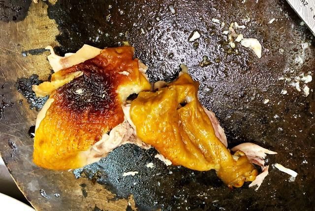  做法|买了很多年，现在才知道，熏鸡做法超简单，在家做干净又放心