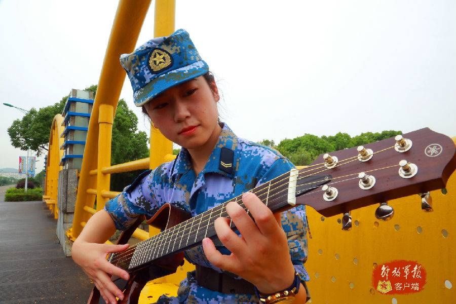  女兵|大洋之上的舰艇女兵，她们才是真正乘风破浪的姐姐们