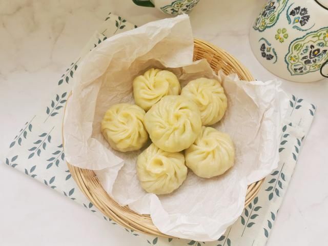 皮薄|包子的简单做法,无需发面,现包现吃,个个皮薄筋道馅儿香