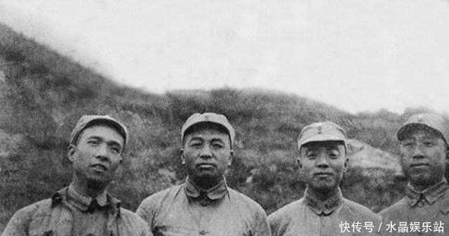 滕代远|他曾跟元帅平级，55年没有参加授军衔，临终仅留下两字遗言