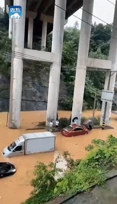 连遭|恩施全境连遭暴雨袭击，来凤多地受灾！