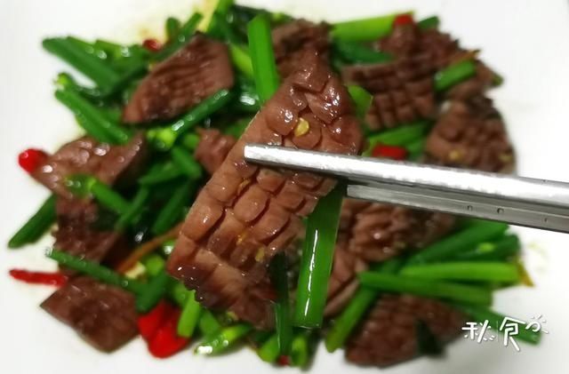 新鲜的猪腰|炒腰花“去腥”是关键,做好这3步,炒出的腰花鲜嫩好吃,没腥味