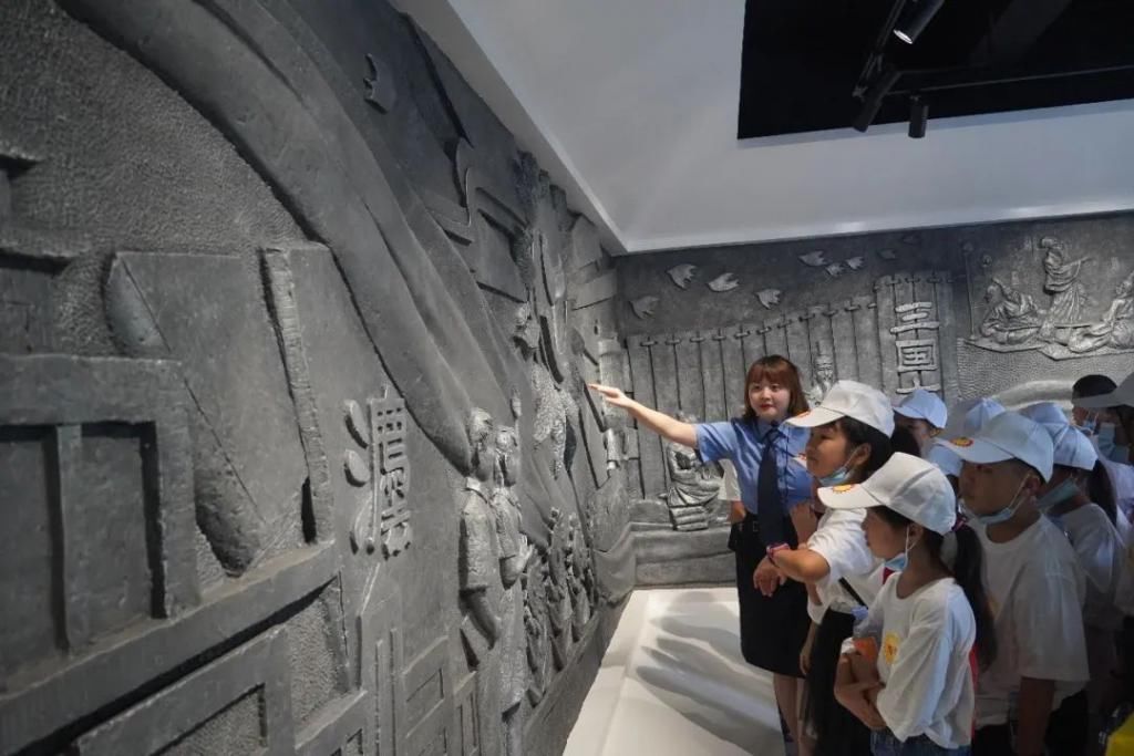  暑期|嘉陵30名留守儿童参加暑期夏令营