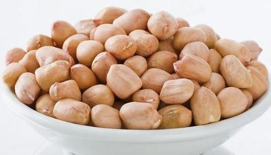  家人|吃花生能延缓衰老，但是很多人疑惑该水煮还是醋泡？看完告诉家人