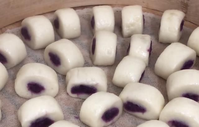  奶香|孩子爱吃的奶香紫薯小馒头，甜香绵软，简单营养，老少皆宜的美食