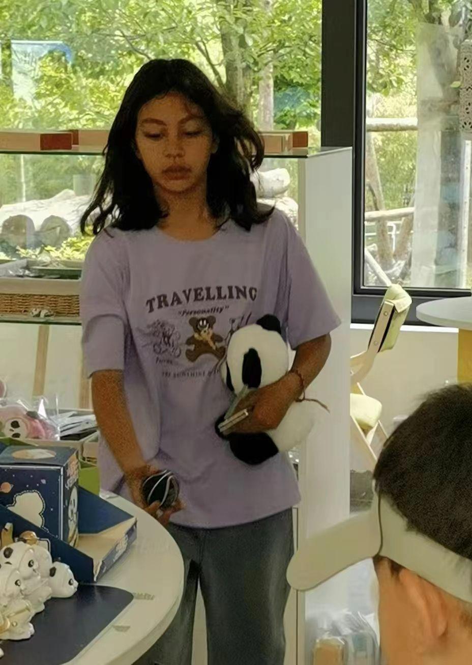 刘烨儿子审美越来越偏,背帆布袋比妹妹黑,霓娜没了龅牙颜值逆袭 刘烨儿子审美越来越偏,背帆布袋比妹妹黑,霓娜没了龅牙颜值逆袭