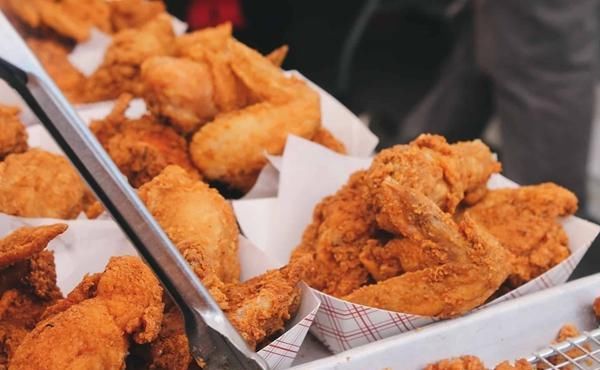 让座|为什么肯德基宁让顾客打包也不叫蹭坐者让座?没想到,套路还挺深