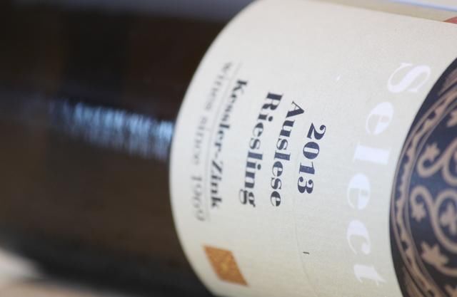 大闸蟹|吃大闸蟹的季节,还在用黄酒配吗?试试这些酒,吃出不一样的味道