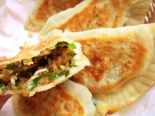  外焦里嫩|肉馅儿的韭菜盒子总是皮糊了馅儿还不熟？改掉这个毛病，外焦里嫩